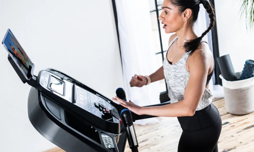 Speed vs Incline: How to Make the Most of Your Treadmill Workouts