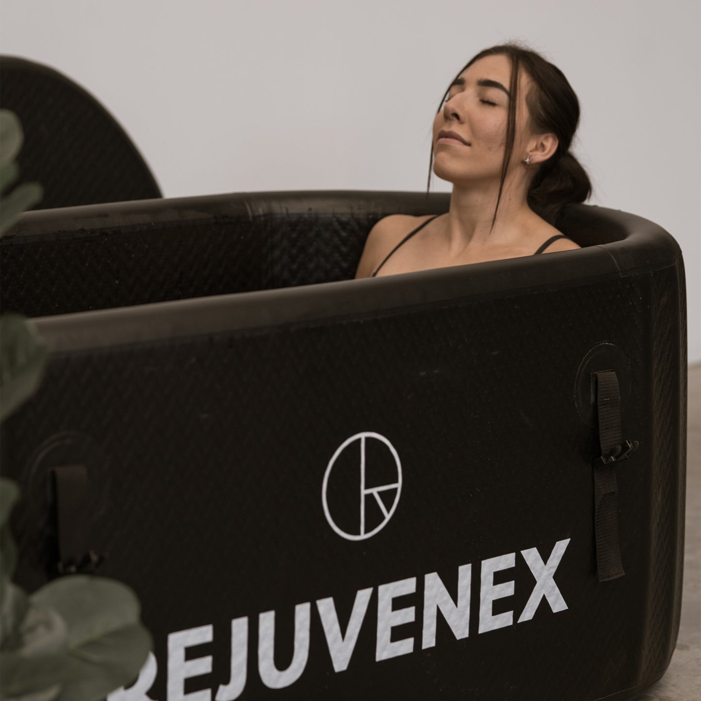 Rejuvenex Arctic Oasis Chiller and Bath