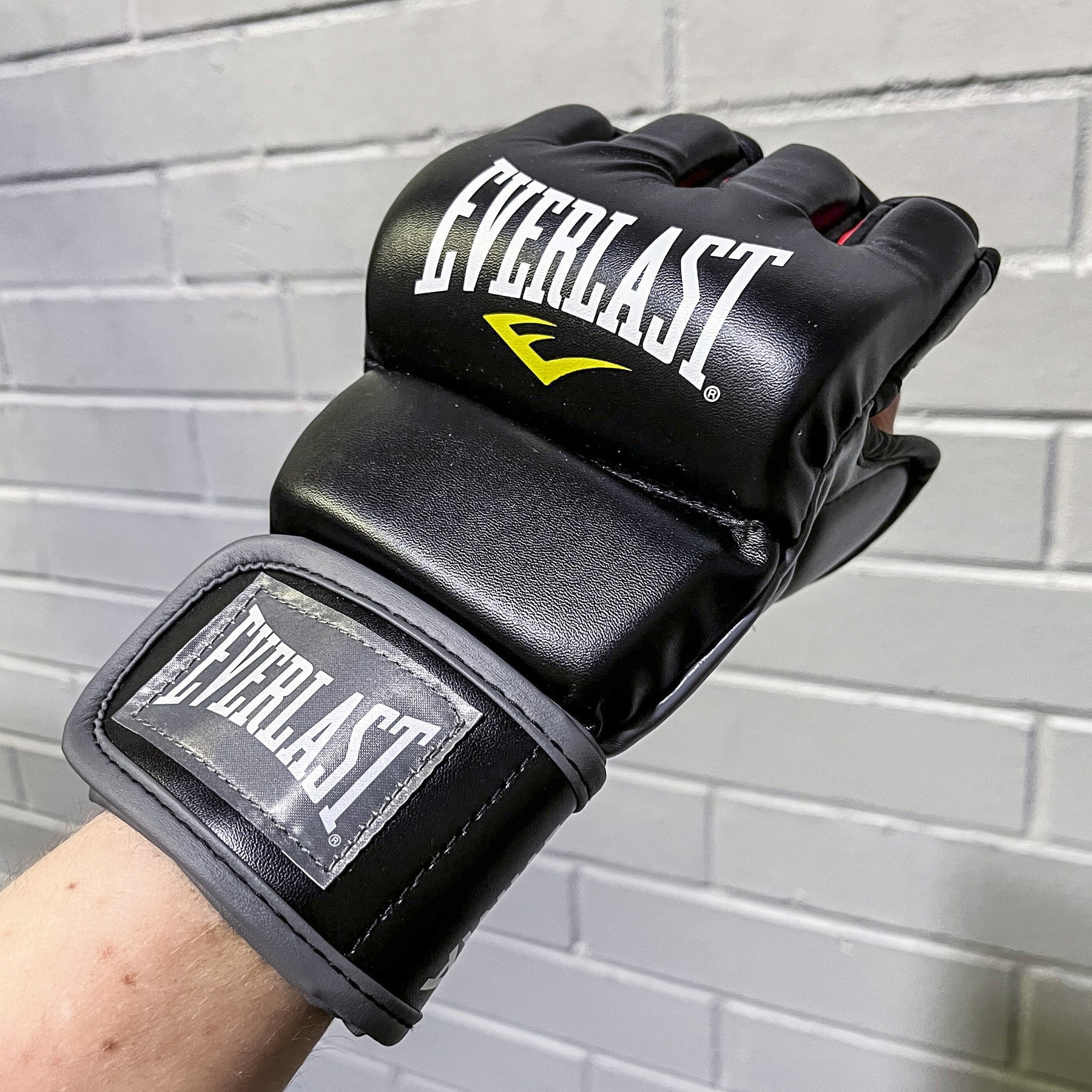 Everlast MMA Training Grappling Gloves Flex Fitness Equipment Au