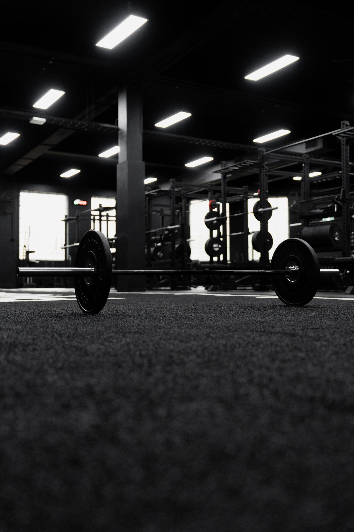 Platinum Olympic Lifting Barbell | Black - view 13