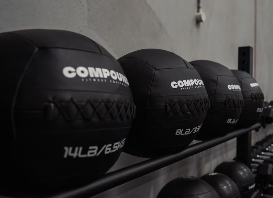 Wall Balls - features